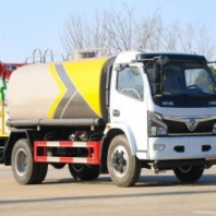 乡镇街道路面洒水车_工业园内部道路冲洗养护车_苗圃园林绿化喷洒车